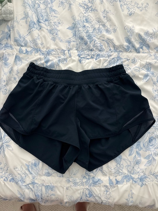 lululemon athletica Pants - lululemon athletica hotty hot low rise short 2.5”